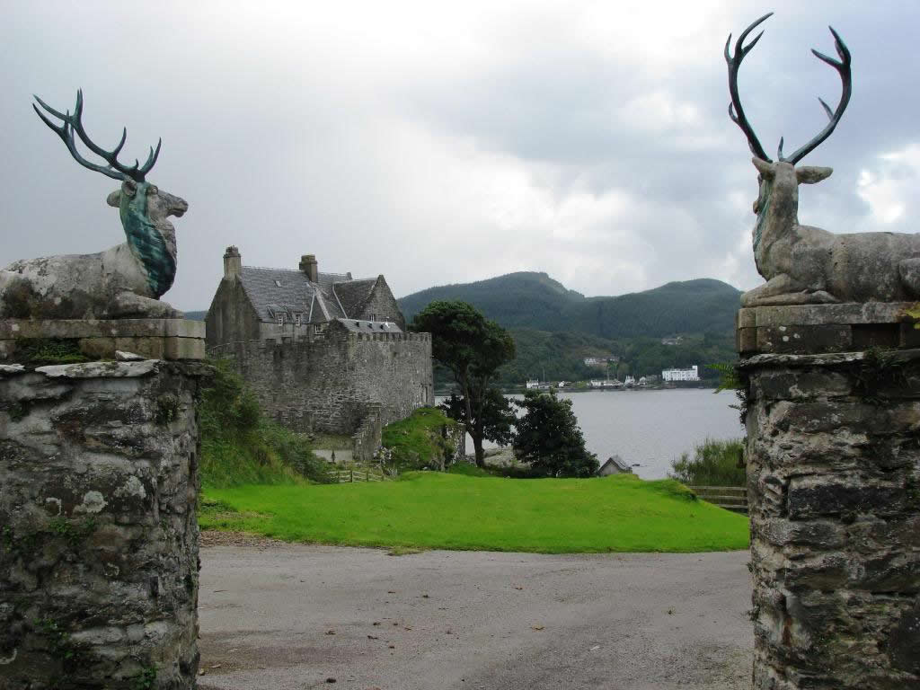 duntrune-castle-argyll-scotland-photo-gallery-world-building