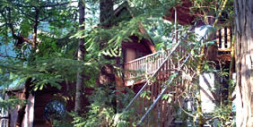 Հյուրանոց Ծառերի Վրա ,  Տակիլմա, Օրեգոն, ԱՄՆ