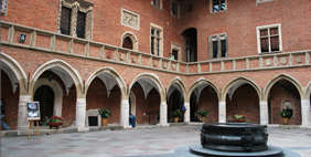 Կոլեգիում Մայուս, Կրակով, Լեհաստան