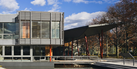 Центр Посетителей Ботанического Сада Куинса